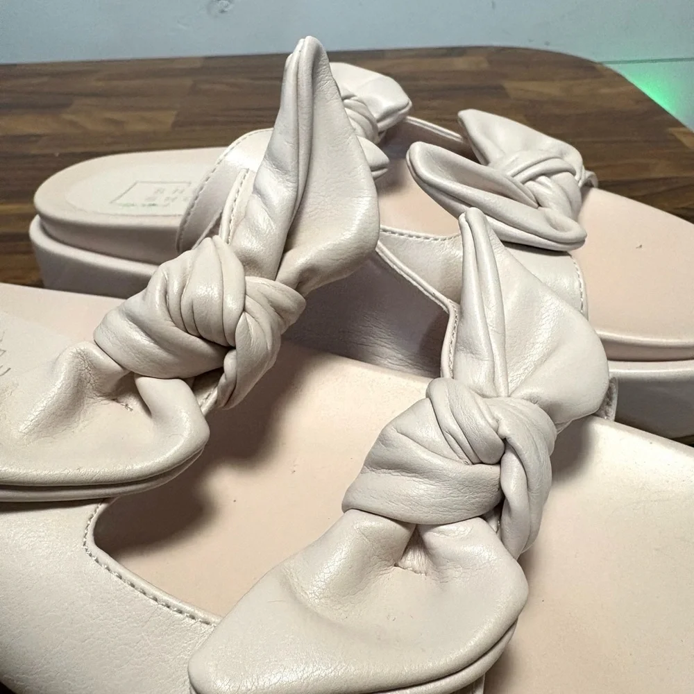 Shu Shop Platform Slide Sandals Cream Knotted Strap Size 9